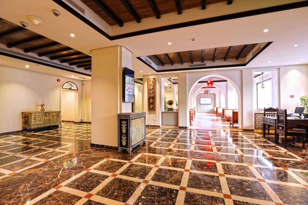 Delmon International Hotel Al-Manamah Bagian luar foto