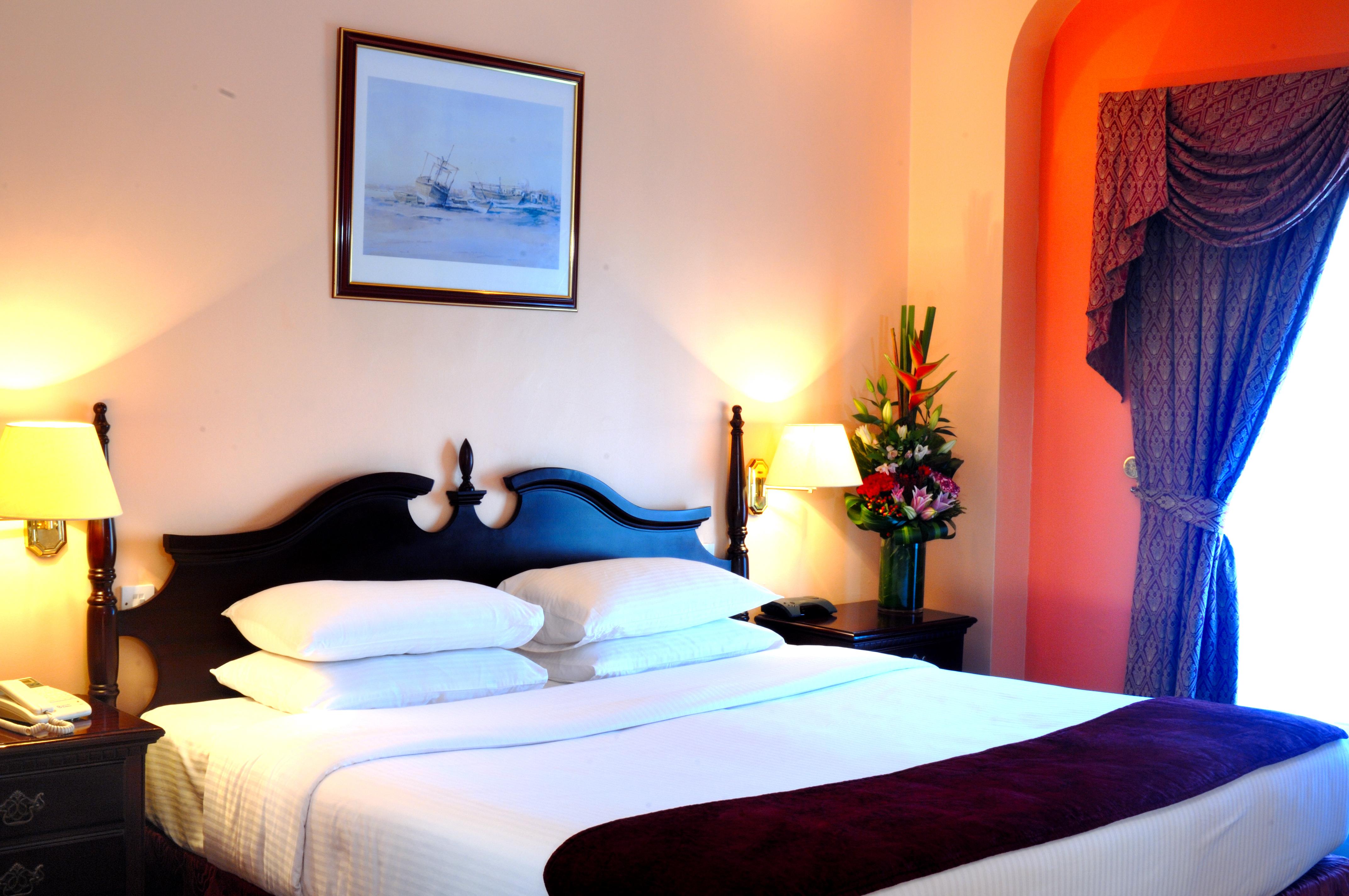 Delmon International Hotel Al-Manamah Bagian luar foto