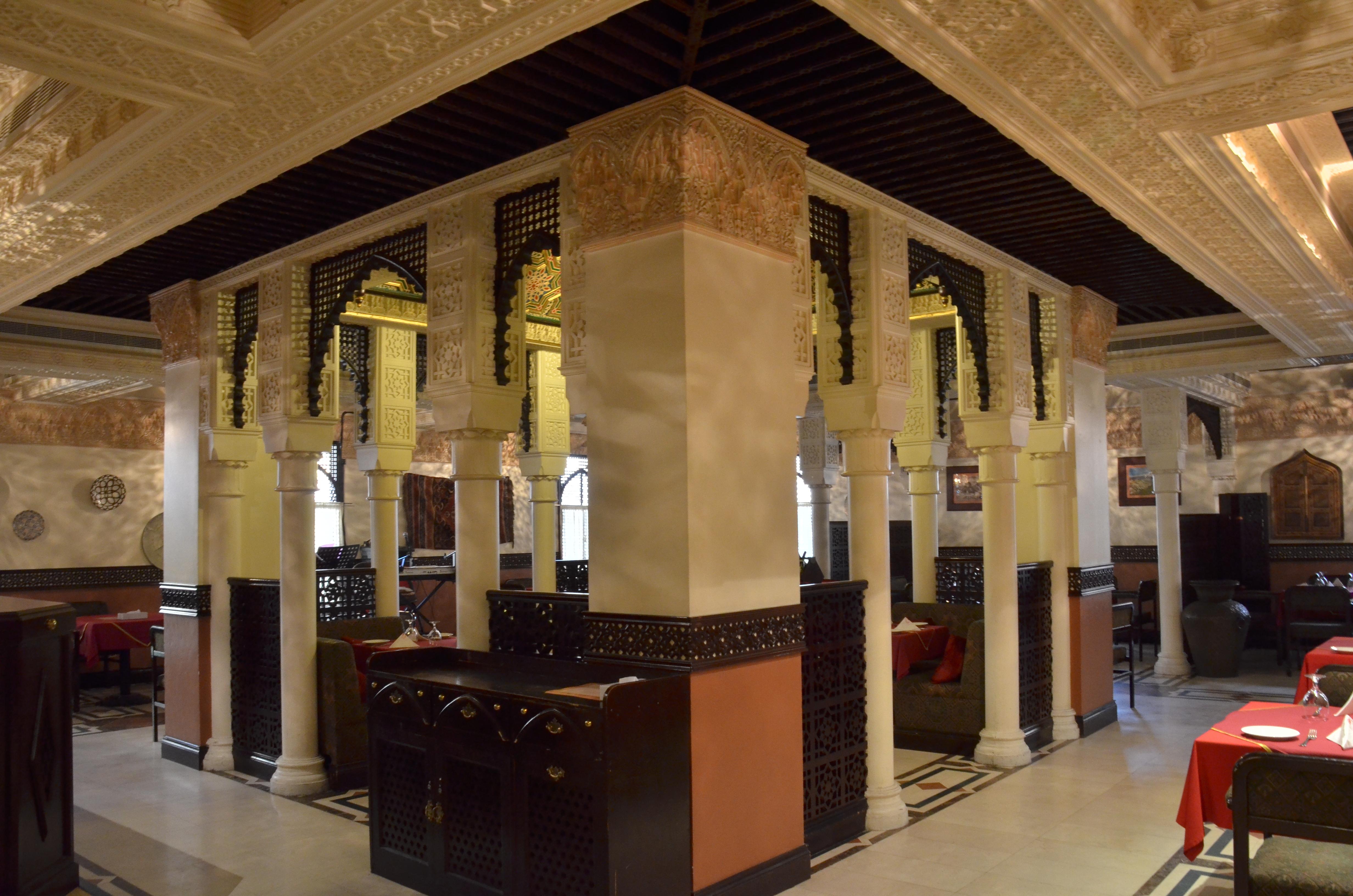 Delmon International Hotel Al-Manamah Bagian luar foto