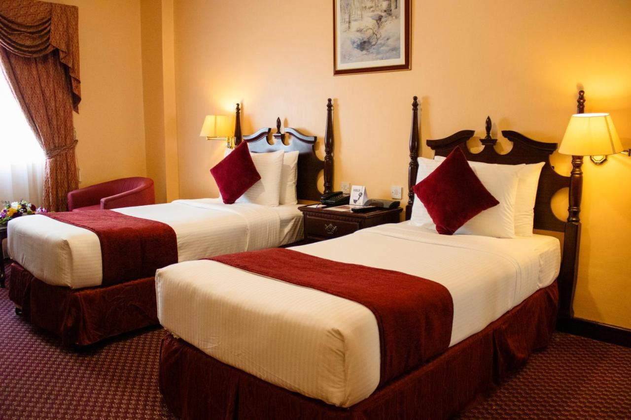 Delmon International Hotel Al-Manamah Bagian luar foto