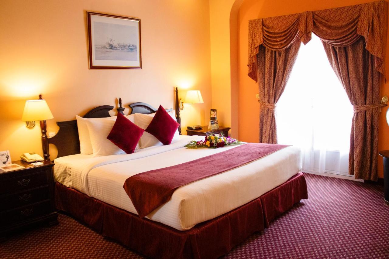 Delmon International Hotel Al-Manamah Bagian luar foto