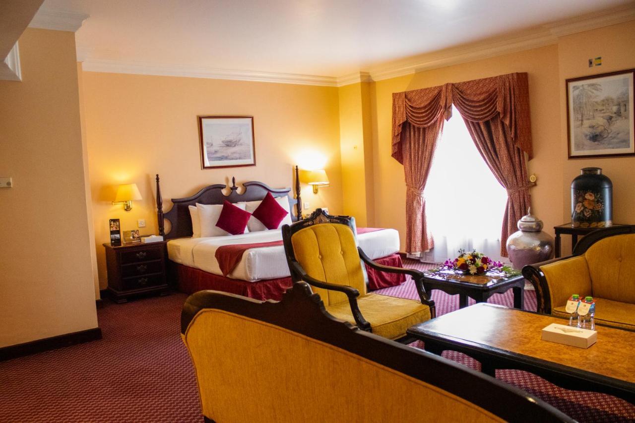 Delmon International Hotel Al-Manamah Bagian luar foto