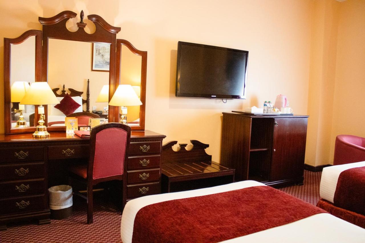 Delmon International Hotel Al-Manamah Bagian luar foto