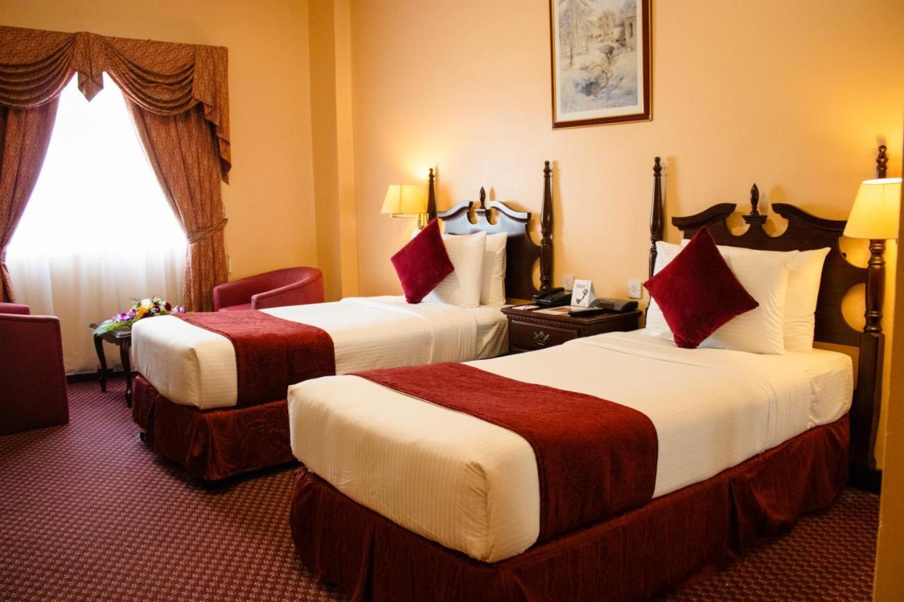Delmon International Hotel Al-Manamah Bagian luar foto