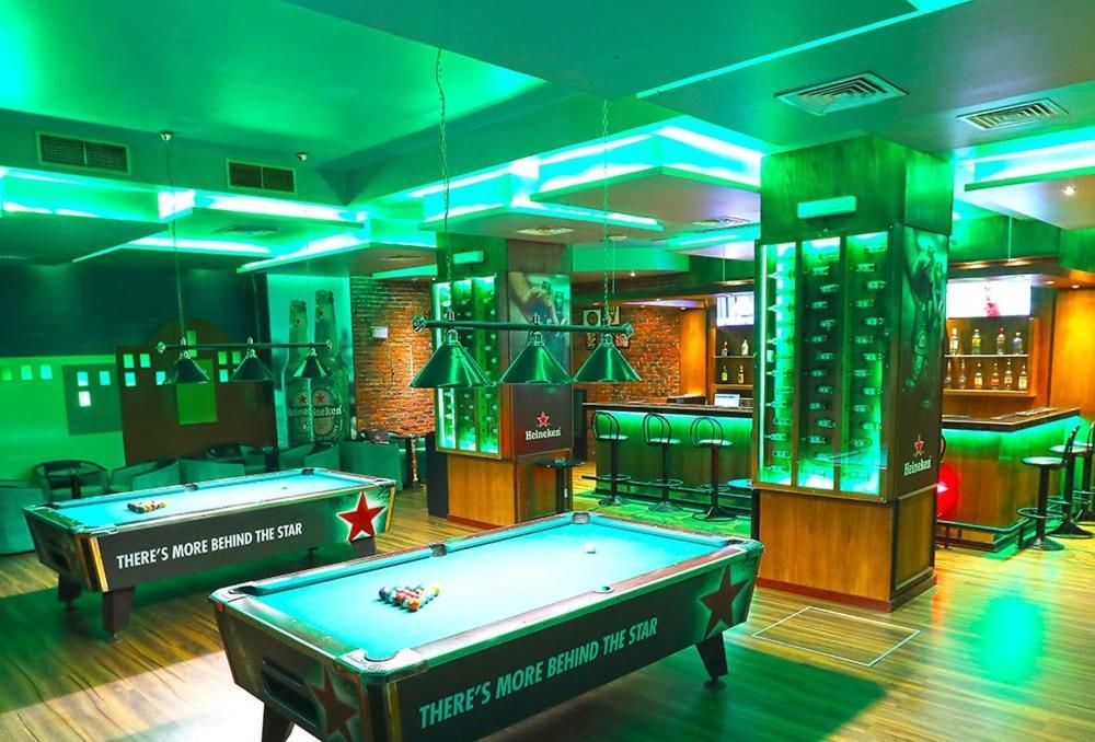 Delmon International Hotel Al-Manamah Bagian luar foto