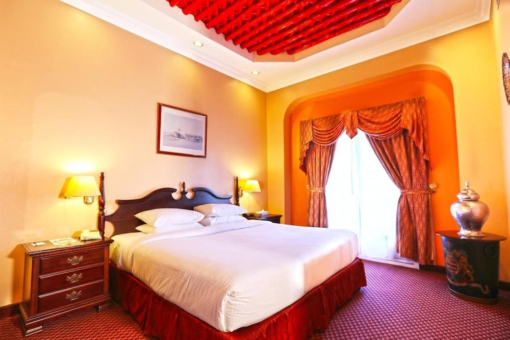 Delmon International Hotel Al-Manamah Bagian luar foto