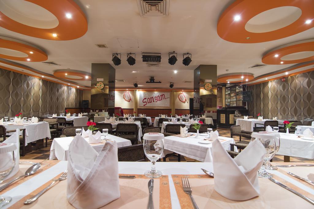 Delmon International Hotel Al-Manamah Bagian luar foto