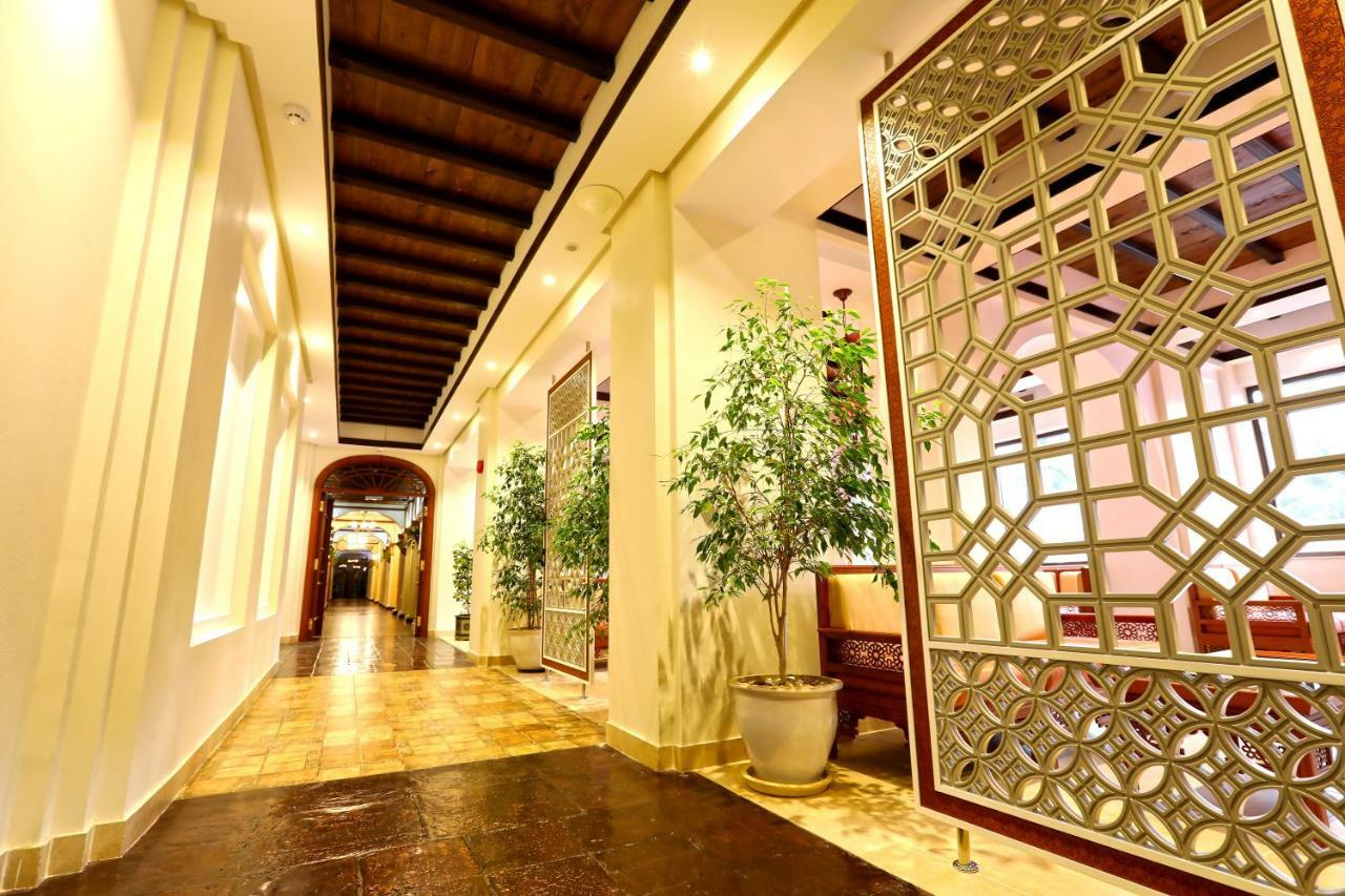Delmon International Hotel Al-Manamah Bagian luar foto