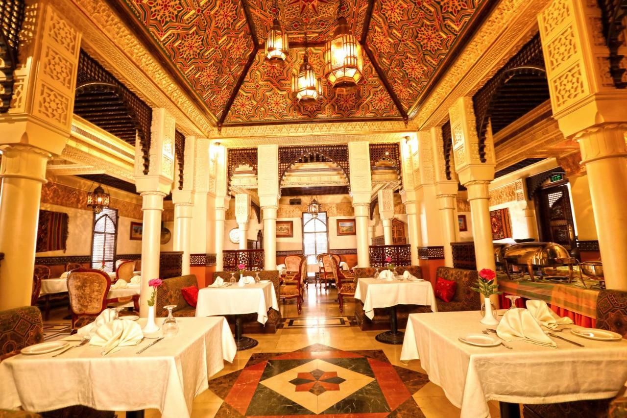 Delmon International Hotel Al-Manamah Bagian luar foto