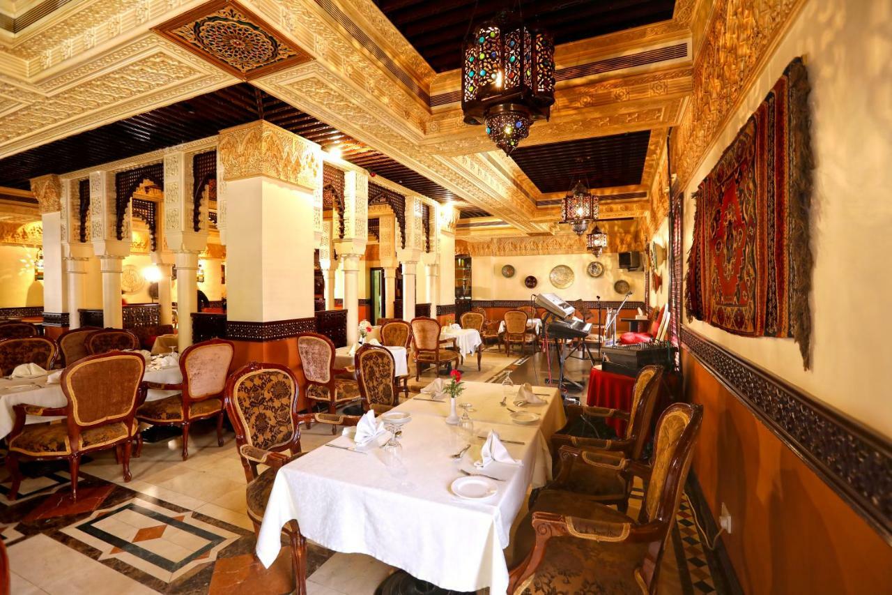 Delmon International Hotel Al-Manamah Bagian luar foto